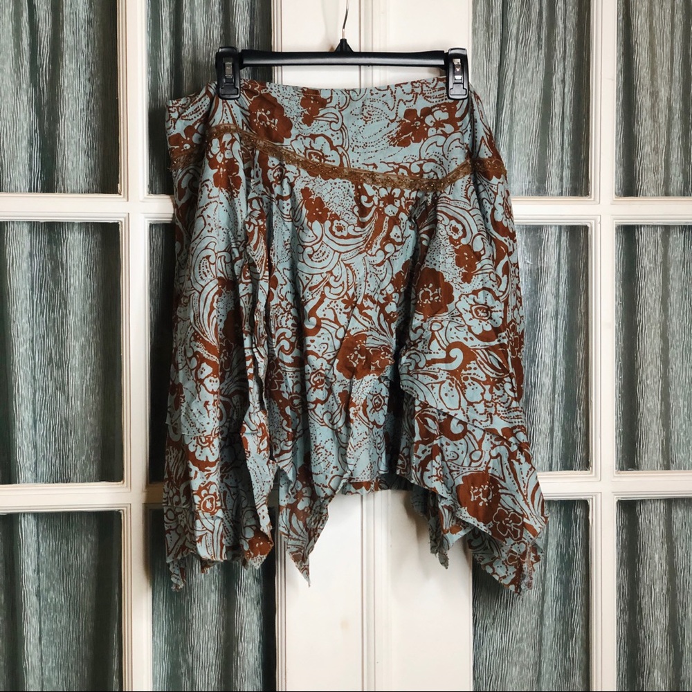 *Bundle 4/$20* DKNY Jeans Floral Print Asymmetrical Skirt Size 13